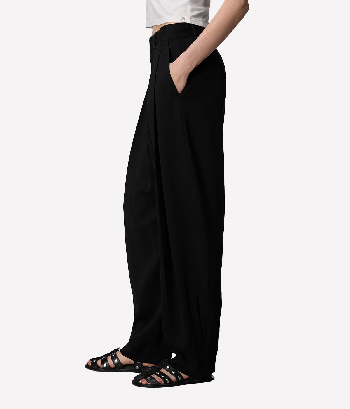 Cecily Crepe Pant in Black