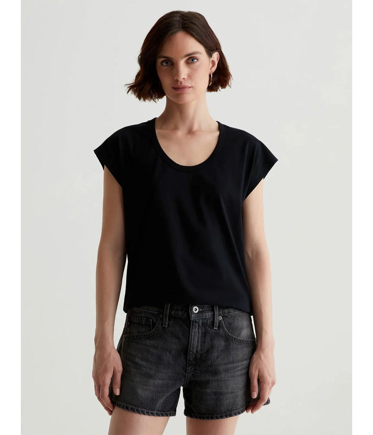 Vintage Willa Scoop Tee in True Black