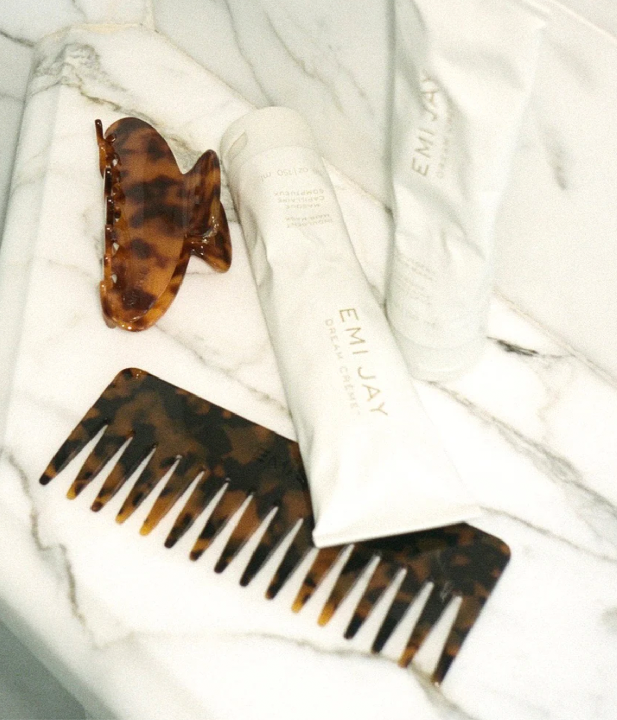 Calexico Detangling Comb in Tortoise Shell, made from 100% cellulose acetate, wide-toothed design for wet and dry hair, minimizes breakage, ideal for all hair types.